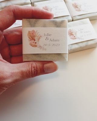 Julie & Adam.🤍 Dva příběhy, které se spojily v jeden.🤍 Ten den voněl po levanduli, na každém detailu bylo znát, kolik...